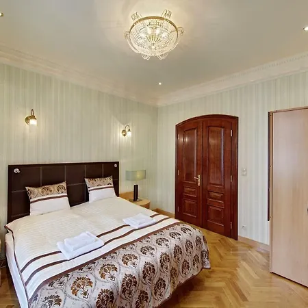 Tessa Jagiellonska Apartment